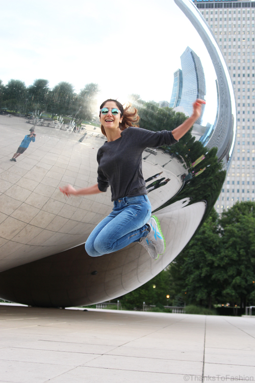 An Early Bird on the Streets of Chicago – Millennium Park
